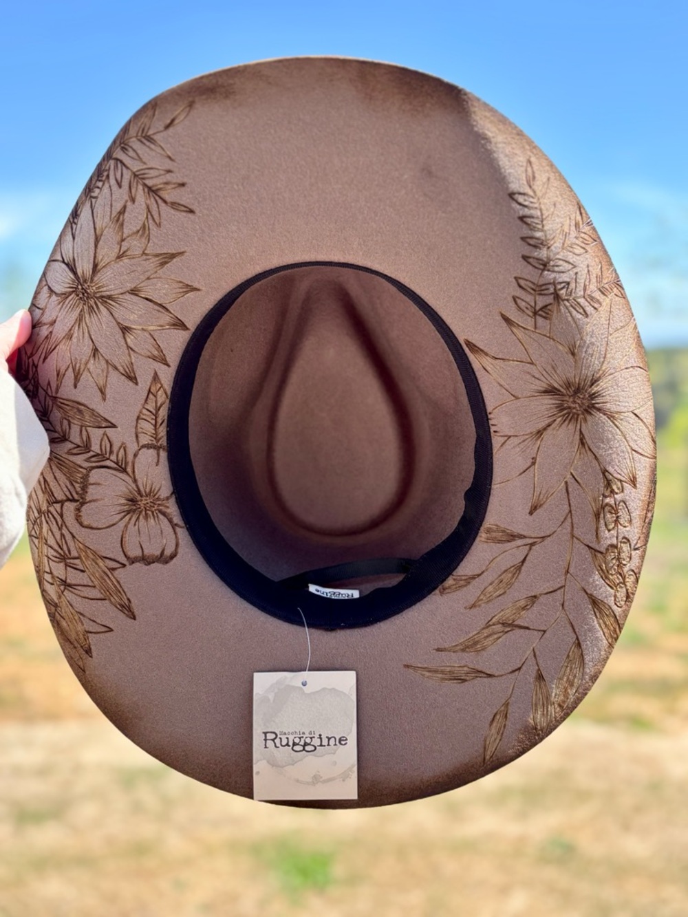 Ash Floral-Engraved Felt Hat